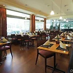 Szálloda Hotel Holiday Thun Thun