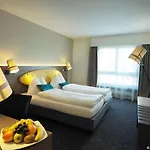 Hotel Holiday Thun Szálloda Thun
