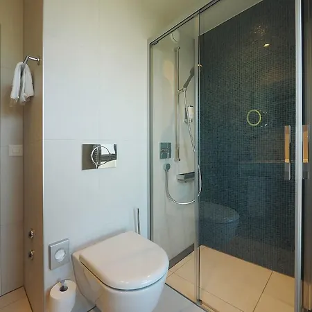 Szálloda Hotel Holiday Thun