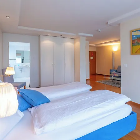 Hotel Holiday Thun Szálloda 3*