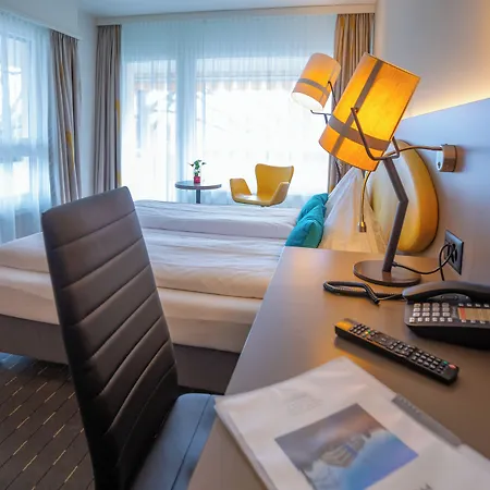 Hotel Holiday Thun Szálloda 3*