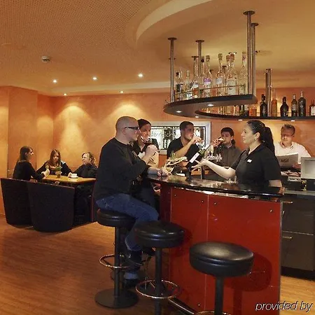 Szálloda Hotel Holiday Thun