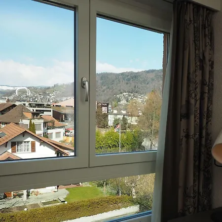Hotel Holiday Thun Szálloda 3*