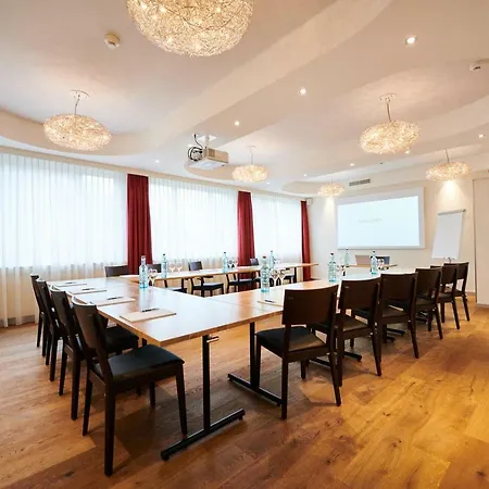 Hotel Holiday Thun Hotel 3*