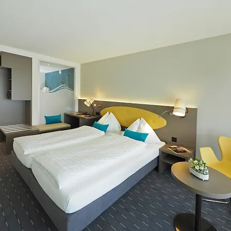 Szálloda Hotel Holiday Thun Thun