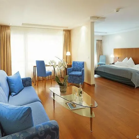 Hotel Holiday Thun Szálloda Thun