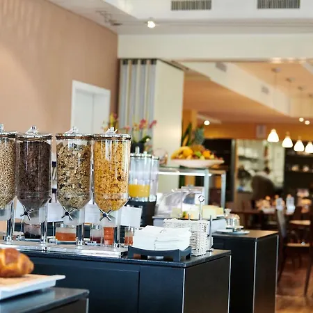 Hotel Holiday Thun Отель Тун