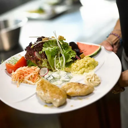 Hotel Holiday Thun Тун