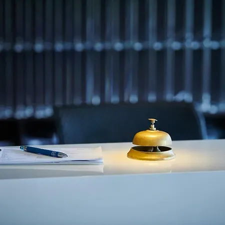 Hotel Holiday Thun Отель Тун