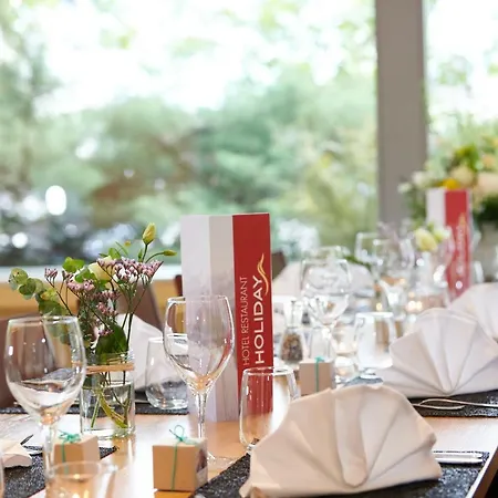 Hotel Holiday Thun Тун