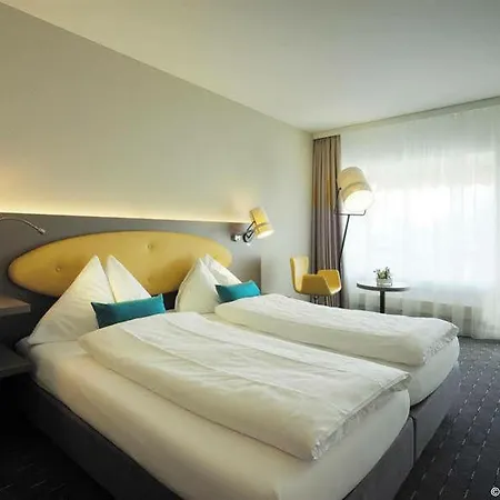 Отель Hotel Holiday Thun 3*