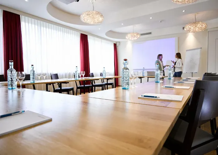 Hotel Restaurant Holiday Hotel Thun