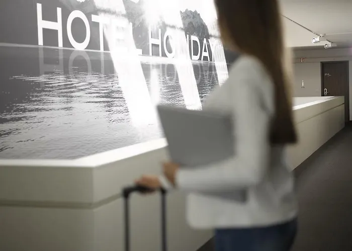 Hotel Restaurant Holiday Hotel Thun