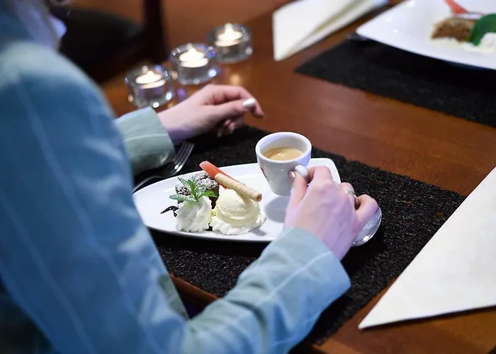 Hotel Restaurant Holiday