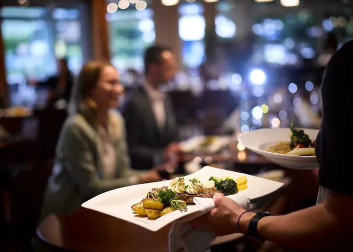 Hotel Hotel Restaurant Holiday Thun