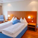 Hotel Holiday Thun Hotell 3*