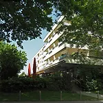 Hotell Hotel Holiday Thun Thun