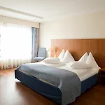 Hotell Hotel Holiday Thun Thun