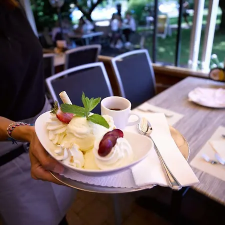 Restaurant 3*