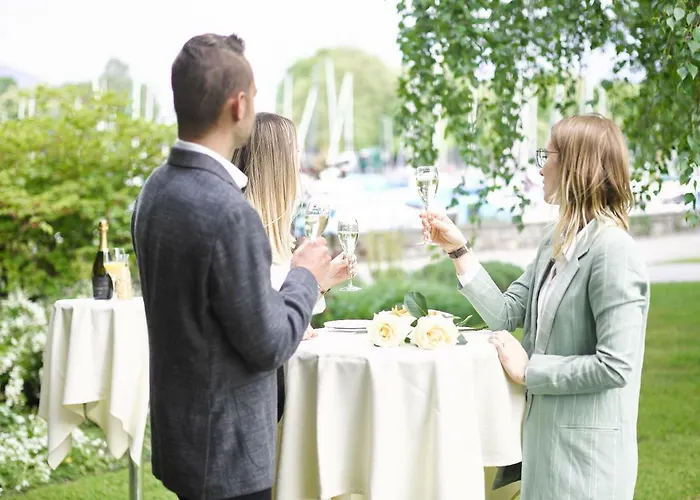 酒店 假日酒店及餐厅 3*