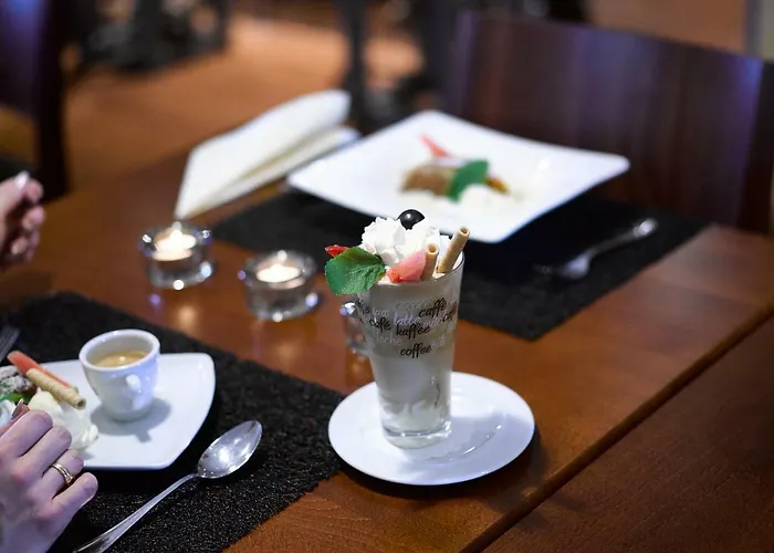 假日酒店及餐厅 3*